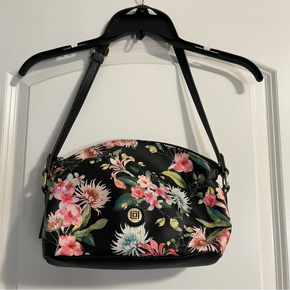 Vintage Liz Claiborne Women's
Harper Shoulder Tropical Classy purse. - Picture 1 of 14